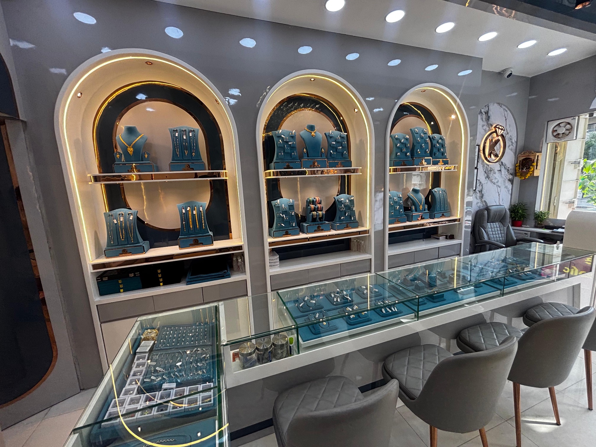 Keshar Gold Palace showroom interior with arched display niches